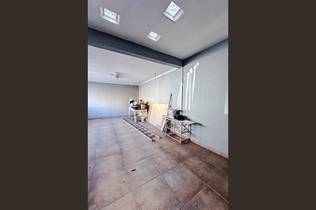 Casa para alugar com 230m², 2 quartos e 2 vagasGaragem