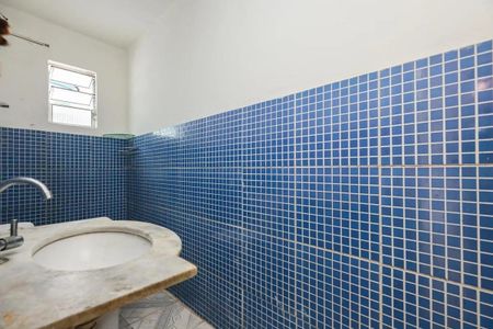 Banheiro de casa para alugar com 1 quarto, 52m² em Batistini, São Bernardo do Campo