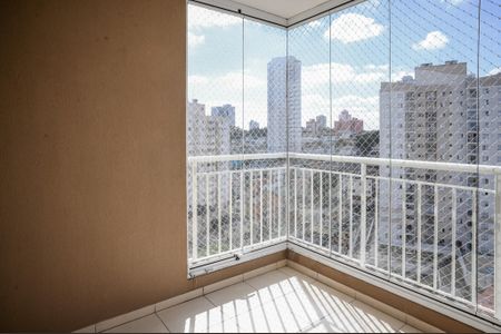Apartamento à venda com 69m², 3 quartos e 1 vaga Apartamento à venda com 69m², 3 quartos e 1 vagaVaranda