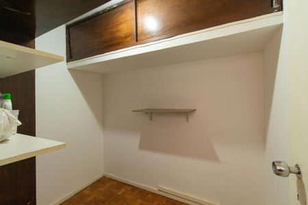 Apartamento à venda com 130m², 3 quartos e 1 vagaÁrea de Serviço