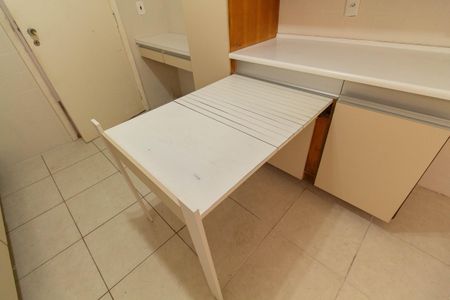 Apartamento à venda com 130m², 3 quartos e 1 vagaCozinha - Mesa retrátil