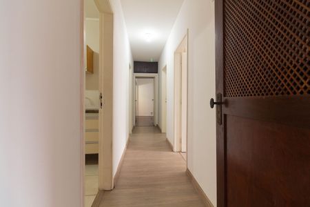 Apartamento à venda com 130m², 3 quartos e 1 vagaCorredor
