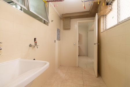 Apartamento à venda com 130m², 3 quartos e 1 vagaÁrea de Serviço