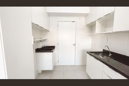 Apartamento à venda com 28m², 1 quarto e sem vaga Apartamento à venda com 28m², 1 quarto e sem vagaCozinha e Área de Serviço