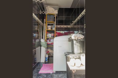 Casa à venda com 145m², 2 quartos e 2 vagas Casa à venda com 145m², 2 quartos e 2 vagasÁrea de Serviço