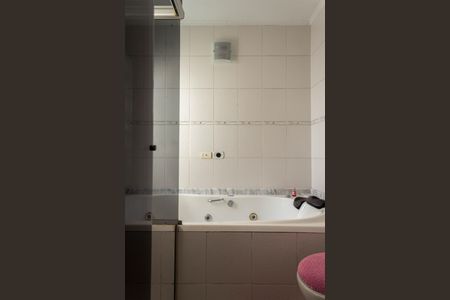 Casa à venda com 145m², 2 quartos e 2 vagas Casa à venda com 145m², 2 quartos e 2 vagasBanheiro da Suíte