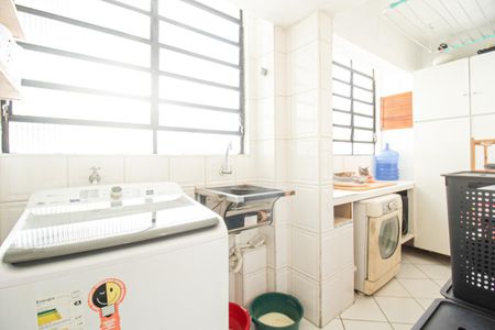 Apartamento à venda com 119m², 2 quartos e 1 vagaÁrea de Serviço