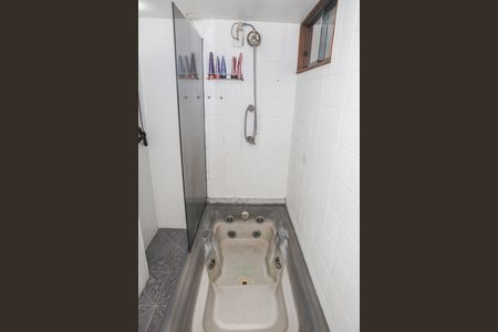 Apartamento à venda com 119m², 2 quartos e 1 vagaBanheiro da Suíte 1