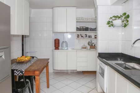 Apartamento à venda com 119m², 2 quartos e 1 vagaCozinha