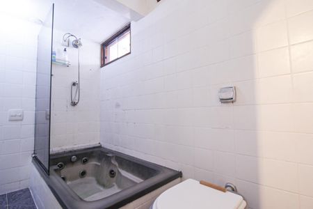 Apartamento à venda com 119m², 2 quartos e 1 vagaBanheiro da Suíte 1