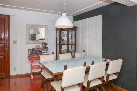 Apartamento à venda com 119m², 2 quartos e 1 vagaSala