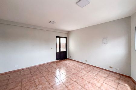 Casa à venda com 188m², 3 quartos e 2 vagas Casa à venda com 188m², 3 quartos e 2 vagasEscritório