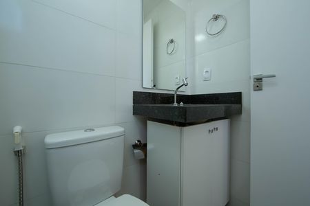 Banheiro da Suíte 2 de apartamento para alugar com 2 quartos, 62m² em Alto Caiçaras, Belo Horizonte