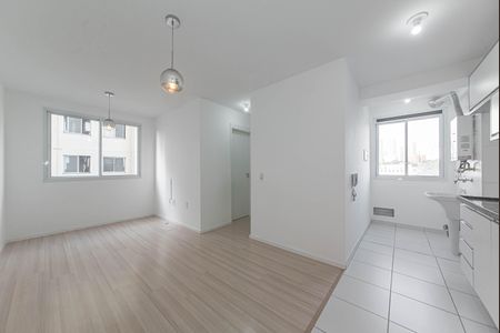 Sala de apartamento para alugar com 2 quartos, 43m² em Santo Amaro, São Paulo
