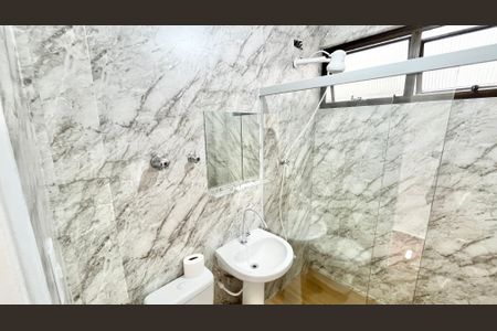 Apartamento à venda com 72m², 2 quartos e sem vaga Apartamento à venda com 72m², 2 quartos e sem vagaBanheiro
