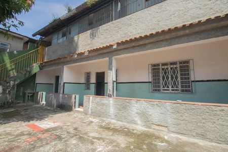 Casa para alugar com 300m², 3 quartos e 5 vagasQuintal