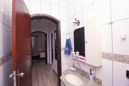 Casa à venda com 150m², 3 quartos e 5 vagas Casa à venda com 150m², 3 quartos e 5 vagasBanheiro Social