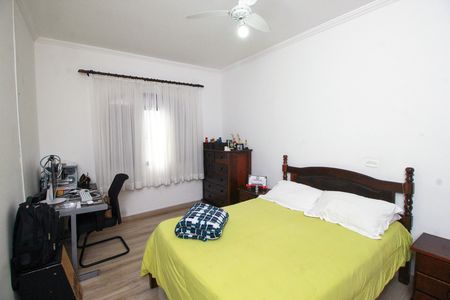 Casa à venda com 150m², 3 quartos e 5 vagas Casa à venda com 150m², 3 quartos e 5 vagasQuarto 2