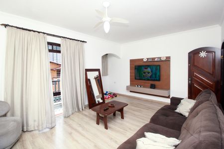 Casa à venda com 150m², 3 quartos e 5 vagas Casa à venda com 150m², 3 quartos e 5 vagasSala