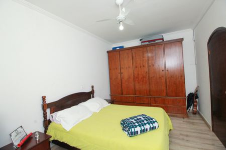 Casa à venda com 150m², 3 quartos e 5 vagas Casa à venda com 150m², 3 quartos e 5 vagasQuarto 2