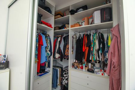 Casa à venda com 150m², 3 quartos e 5 vagas Casa à venda com 150m², 3 quartos e 5 vagasCloset da suíte