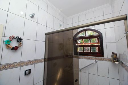 Casa à venda com 150m², 3 quartos e 5 vagas Casa à venda com 150m², 3 quartos e 5 vagasBanheiro da Suíte