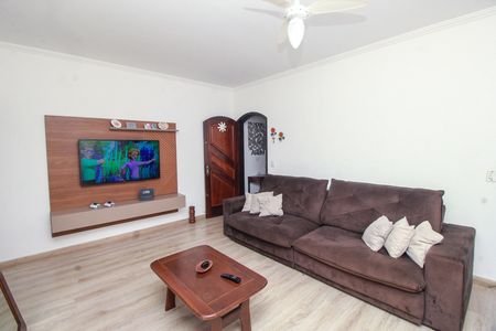 Casa à venda com 150m², 3 quartos e 5 vagas Casa à venda com 150m², 3 quartos e 5 vagasSala