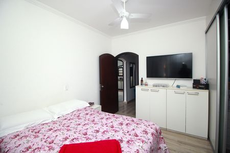 Casa à venda com 150m², 3 quartos e 5 vagas Casa à venda com 150m², 3 quartos e 5 vagasSuíte