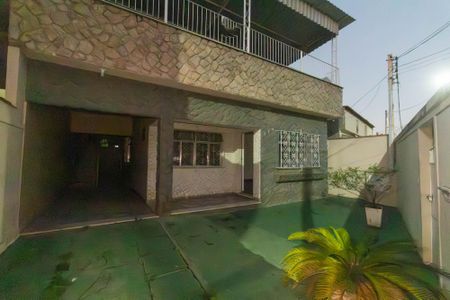 Quintal de casa para alugar com 3 quartos, 200m² em Brasilândia, São Gonçalo
