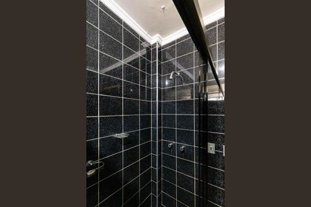 Apartamento à venda com 169m², 3 quartos e 1 vaga Apartamento à venda com 169m², 3 quartos e 1 vagaBanheiro 2