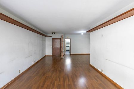 Apartamento à venda com 169m², 3 quartos e 1 vaga Apartamento à venda com 169m², 3 quartos e 1 vagaSala