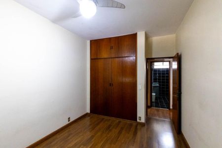 Apartamento à venda com 169m², 3 quartos e 1 vaga Apartamento à venda com 169m², 3 quartos e 1 vagaQuarto 2