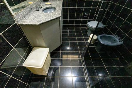 Apartamento à venda com 169m², 3 quartos e 1 vaga Apartamento à venda com 169m², 3 quartos e 1 vagaBanheiro 2