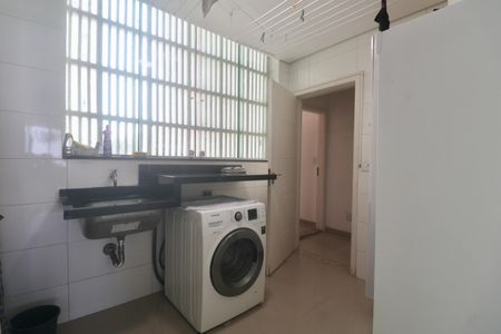 Apartamento para alugar com 185m², 4 quartos e 1 vagaÁrea de Serviço
