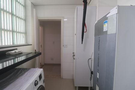 Apartamento para alugar com 185m², 4 quartos e 1 vagaÁrea de Serviço