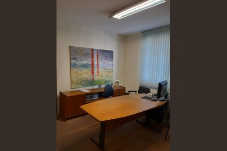 Casa à venda com 322m², 6 quartos e 2 vagasQuarto 1