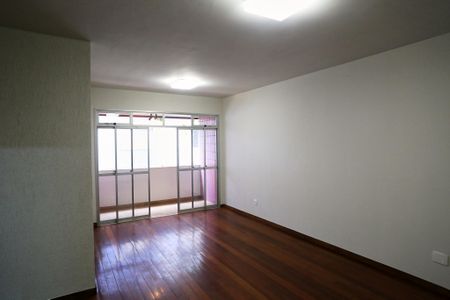 Sala de apartamento à venda com 3 quartos, 100m² em Ipiranga, Belo Horizonte