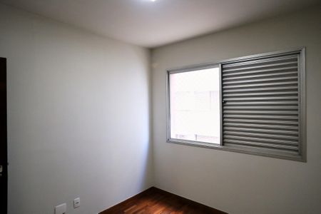 Apartamento à venda com 100m², 3 quartos e 1 vagaQuarto 2