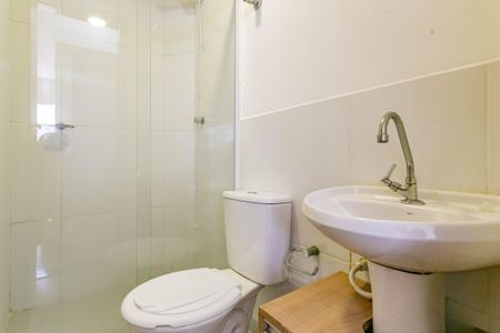 Banheiro de apartamento para alugar com 1 quarto, 27m² em Vila Nair, São Paulo