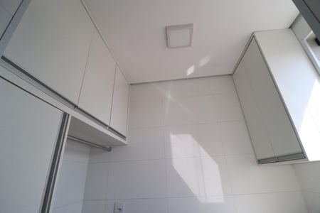 Apartamento para alugar com 65m², 2 quartos e 2 vagasCozinha e Área de Serviço