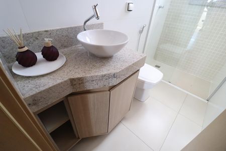 Apartamento para alugar com 65m², 2 quartos e 2 vagasBanheiro Social