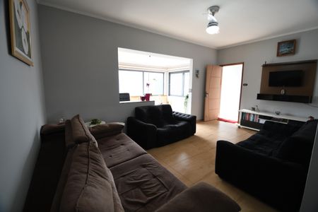 Casa à venda com 367m², 9 quartos e 6 vagasSala