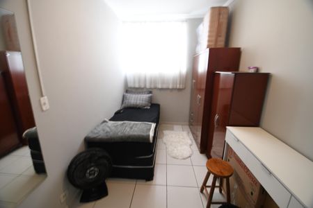 Casa à venda com 367m², 9 quartos e 6 vagasCasa Fundos 3 - Quarto 2