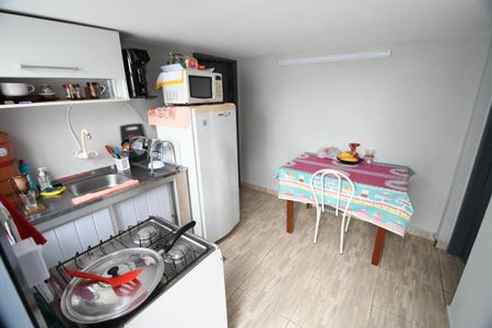 Casa à venda com 367m², 9 quartos e 6 vagasCasa Fundos 2 - Cozinha