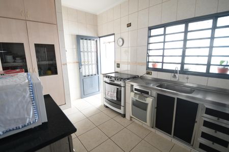 Casa à venda com 367m², 9 quartos e 6 vagasCozinha