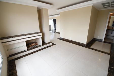 Apartamento à venda com 213m², 4 quartos e 3 vagasSala