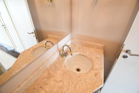 Apartamento à venda com 213m², 4 quartos e 3 vagasLavabo