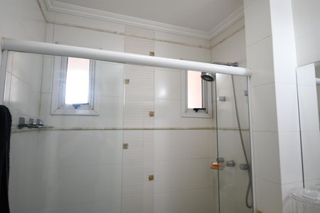 Apartamento à venda com 213m², 4 quartos e 3 vagasBanheiro Suíte 2