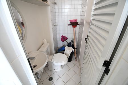 Apartamento à venda com 213m², 4 quartos e 3 vagasBanheiro de serviço