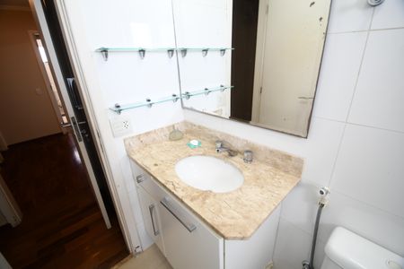 Apartamento à venda com 213m², 4 quartos e 3 vagasBanheiro Suíte 3